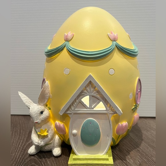 HARD TO FIND!! Light-up Easter Egg House- NWT - Picture 2 of 7